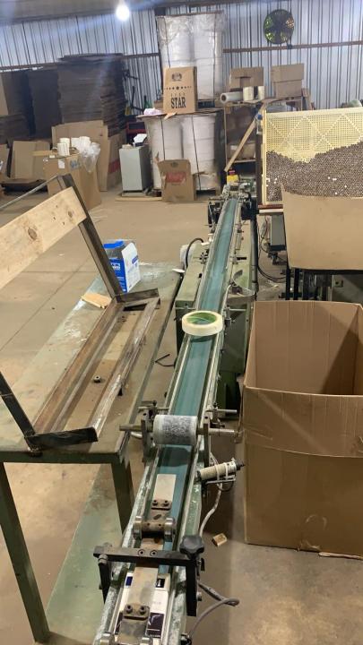 Foto 14 de 26 — Fábrica clandestina produzia milhares de cigarros por dia em Araraquara; Veja fotos